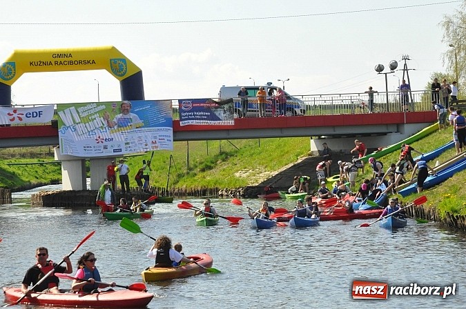 Zdjęcie w galerii na portalu naszraciborz.pl: Rekordowe VI Wielkie Sprzątanie Rzeki Rudy z Podróżnikiem Roku National Geographic wiadomości z regionu