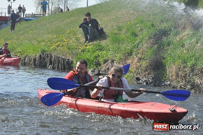 Zdjęcie w galerii na portalu naszraciborz.pl: Rekordowe VI Wielkie Sprzątanie Rzeki Rudy z Podróżnikiem Roku National Geographic wiadomości z regionu