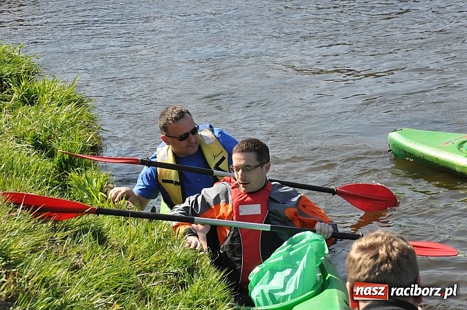 Zdjęcie w galerii na portalu naszraciborz.pl: Rekordowe VI Wielkie Sprzątanie Rzeki Rudy z Podróżnikiem Roku National Geographic wiadomości z regionu