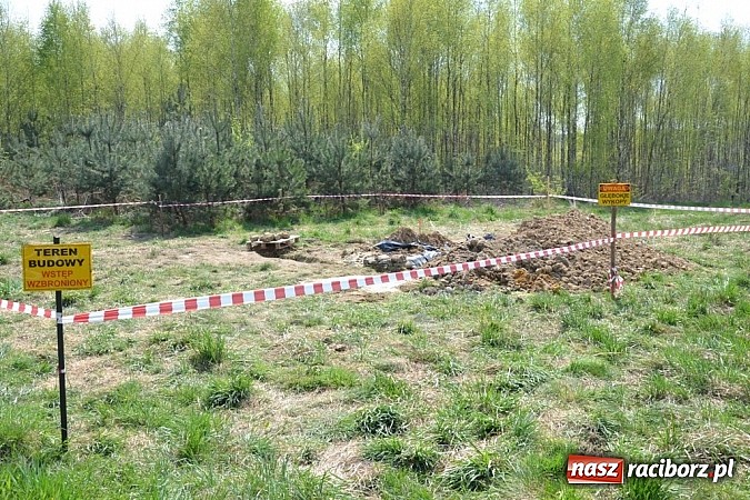 Zdjęcie w galerii na portalu naszraciborz.pl: W Jankowicach wiercą piezometr wiadomości z regionu