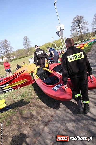 Zdjęcie w galerii na portalu naszraciborz.pl: VI Sprzątanie Rzeki Rudy - znajdź się na zdjęciu wiadomości z regionu