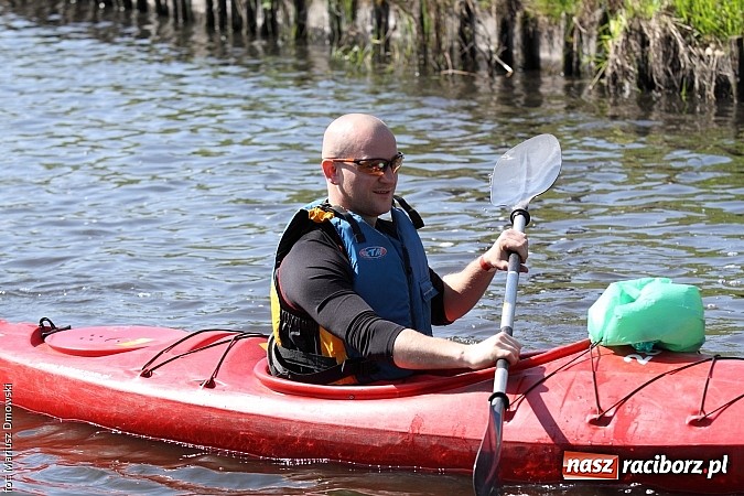 Zdjęcie w galerii na portalu naszraciborz.pl: VI Sprzątanie Rzeki Rudy - znajdź się na zdjęciu wiadomości z regionu
