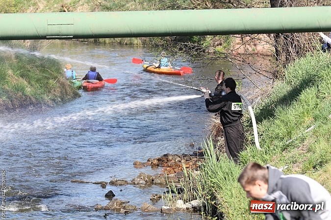 Zdjęcie w galerii na portalu naszraciborz.pl: VI Sprzątanie Rzeki Rudy - znajdź się na zdjęciu wiadomości z regionu