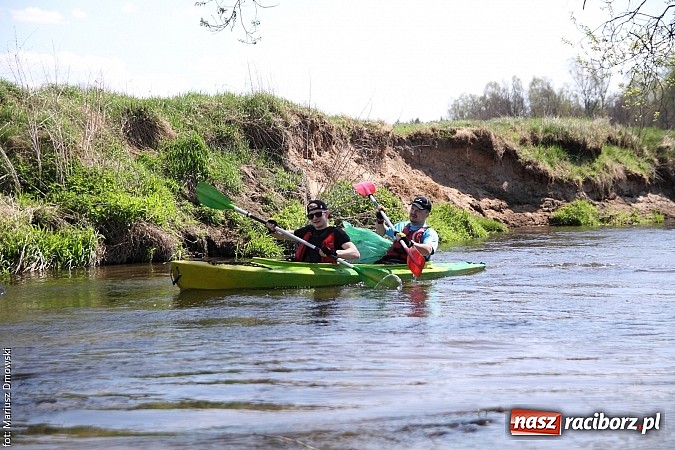Zdjęcie w galerii na portalu naszraciborz.pl: VI Sprzątanie Rzeki Rudy - znajdź się na zdjęciu wiadomości z regionu