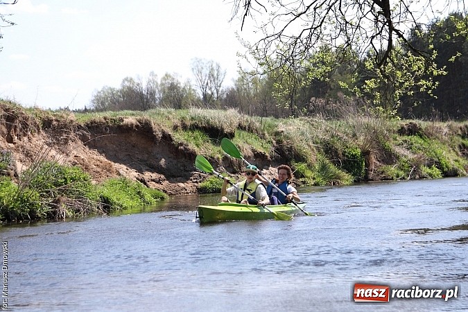 Zdjęcie w galerii na portalu naszraciborz.pl: VI Sprzątanie Rzeki Rudy - znajdź się na zdjęciu wiadomości z regionu