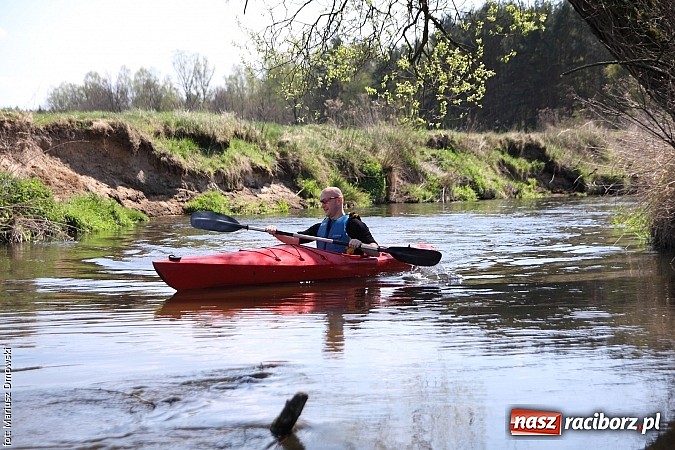 Zdjęcie w galerii na portalu naszraciborz.pl: VI Sprzątanie Rzeki Rudy - znajdź się na zdjęciu wiadomości z regionu