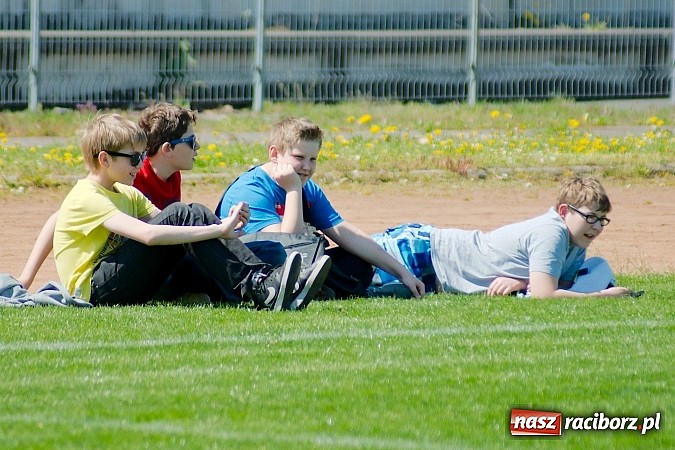 Zdjęcie w galerii na portalu naszraciborz.pl: Kanonada przy Zamkowej. Starcie Unii z Żorami na remis wiadomości z regionu