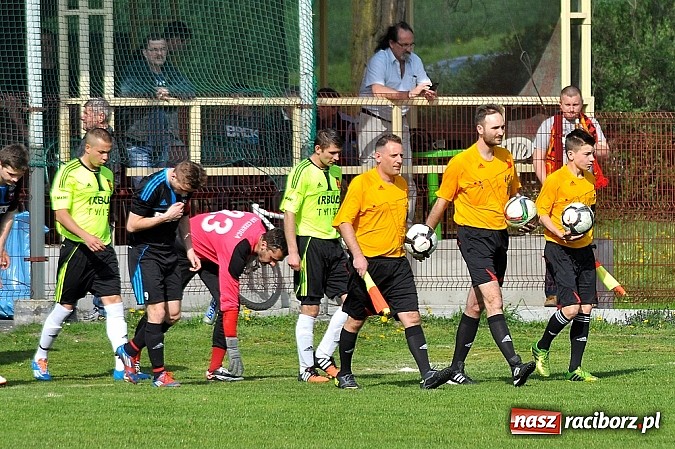 Zdjęcie w galerii na portalu naszraciborz.pl: Lider z Borucina przegrał w Czernicy wiadomości z regionu