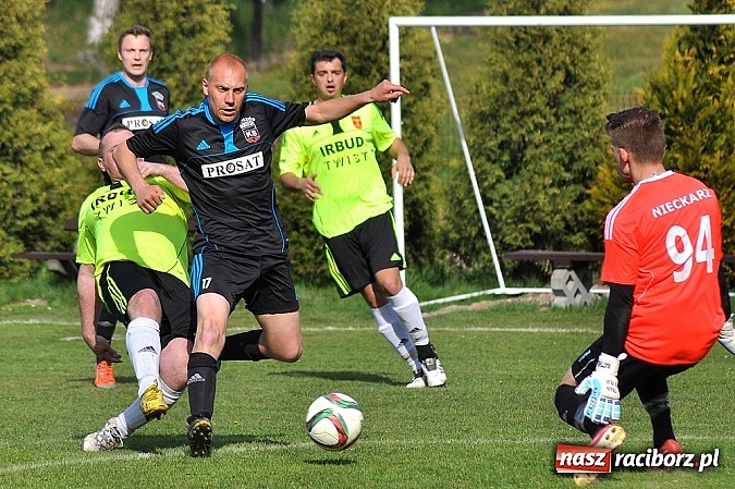 Zdjęcie w galerii na portalu naszraciborz.pl: Lider z Borucina przegrał w Czernicy wiadomości z regionu