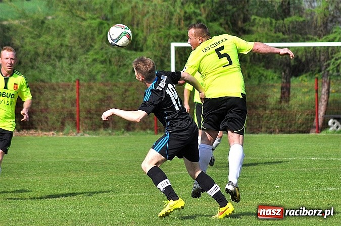 Zdjęcie w galerii na portalu naszraciborz.pl: Lider z Borucina przegrał w Czernicy wiadomości z regionu