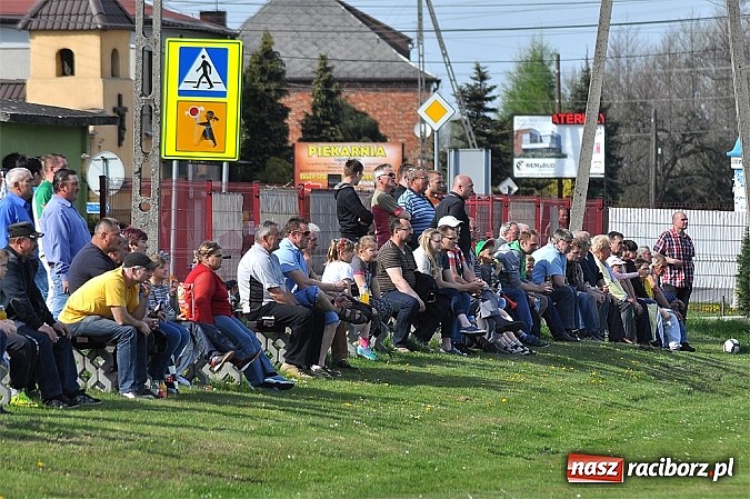 Zdjęcie w galerii na portalu naszraciborz.pl: Lider z Borucina przegrał w Czernicy wiadomości z regionu