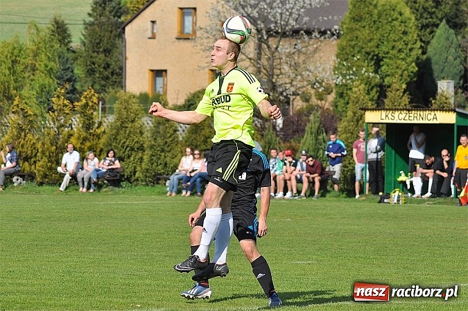 Zdjęcie w galerii na portalu naszraciborz.pl: Lider z Borucina przegrał w Czernicy wiadomości z regionu