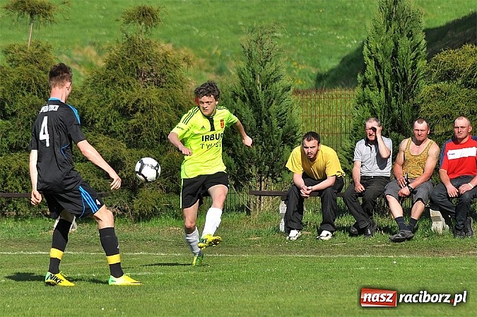 Zdjęcie w galerii na portalu naszraciborz.pl: Lider z Borucina przegrał w Czernicy wiadomości z regionu