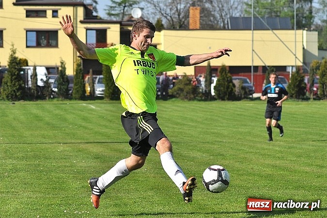 Zdjęcie w galerii na portalu naszraciborz.pl: Lider z Borucina przegrał w Czernicy wiadomości z regionu
