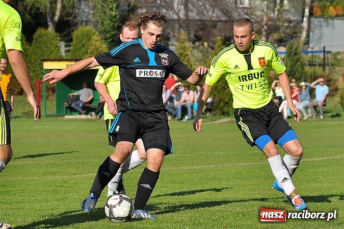 Zdjęcie w galerii na portalu naszraciborz.pl: Lider z Borucina przegrał w Czernicy wiadomości z regionu