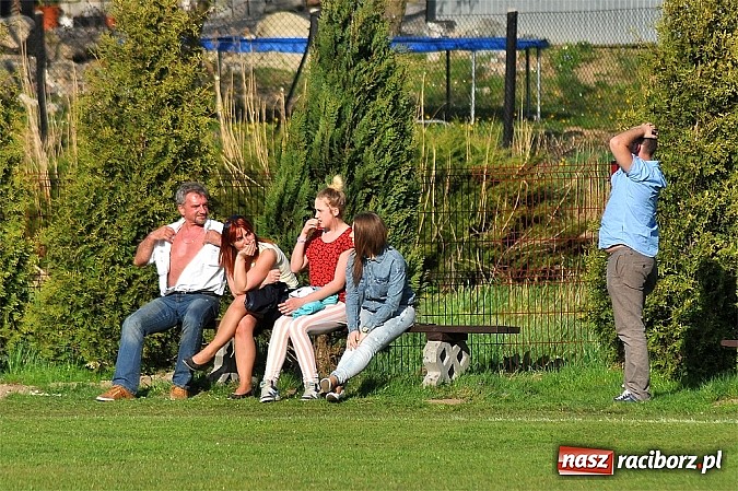 Zdjęcie w galerii na portalu naszraciborz.pl: Lider z Borucina przegrał w Czernicy wiadomości z regionu