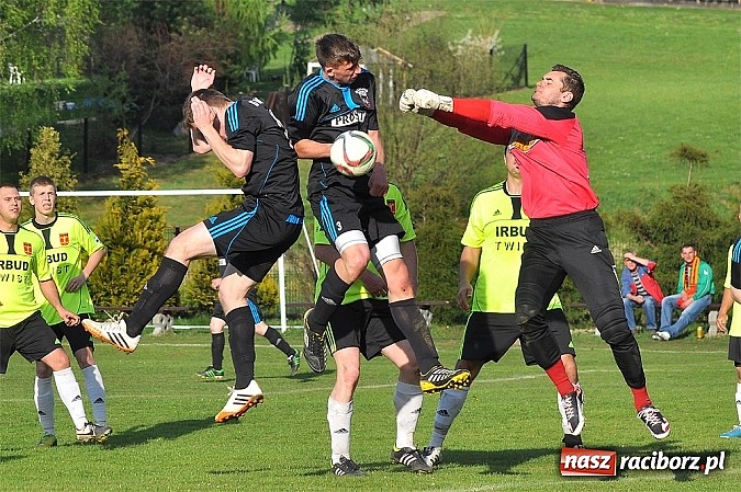 Zdjęcie w galerii na portalu naszraciborz.pl: Lider z Borucina przegrał w Czernicy wiadomości z regionu