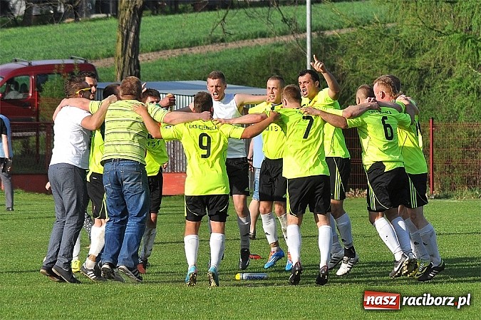 Zdjęcie w galerii na portalu naszraciborz.pl: Lider z Borucina przegrał w Czernicy wiadomości z regionu