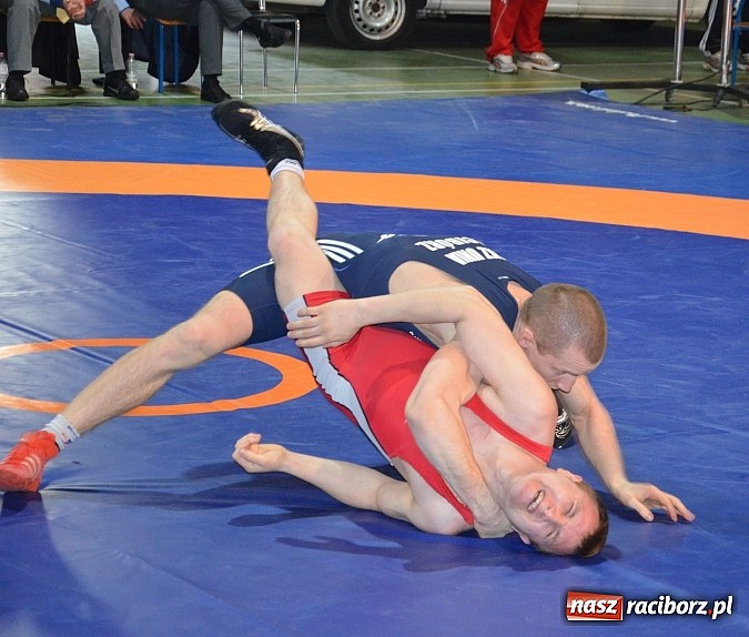 Zdjęcie w galerii na portalu naszraciborz.pl: Rewelacyjny start zapaśników Unii i Dębu na MP w zapasach  wiadomości z regionu