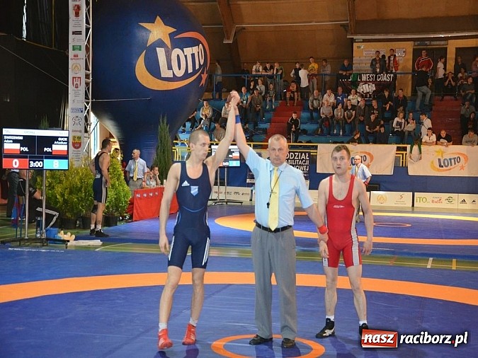 Zdjęcie w galerii na portalu naszraciborz.pl: Rewelacyjny start zapaśników Unii i Dębu na MP w zapasach  wiadomości z regionu