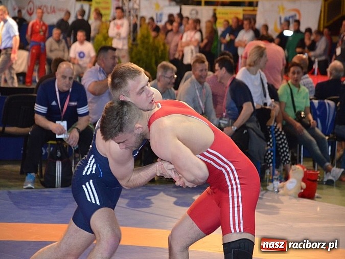 Zdjęcie w galerii na portalu naszraciborz.pl: Rewelacyjny start zapaśników Unii i Dębu na MP w zapasach  wiadomości z regionu