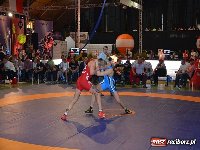 Zdjęcie w galerii na portalu naszraciborz.pl: Rewelacyjny start zapaśników Unii i Dębu na MP w zapasach  wiadomości z regionu