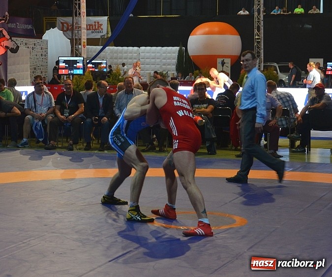 Zdjęcie w galerii na portalu naszraciborz.pl: Rewelacyjny start zapaśników Unii i Dębu na MP w zapasach  wiadomości z regionu