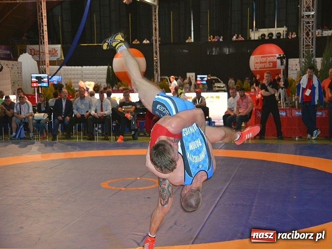 Zdjęcie w galerii na portalu naszraciborz.pl: Rewelacyjny start zapaśników Unii i Dębu na MP w zapasach  wiadomości z regionu