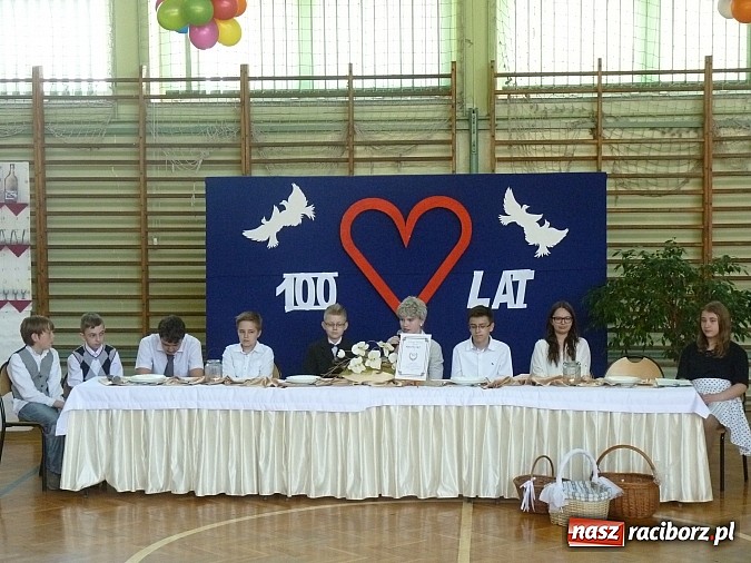 Zdjęcie w galerii na portalu naszraciborz.pl: Dzień otwarty w szkole w Tworkowie i zolyty na Śląsku wiadomości z regionu