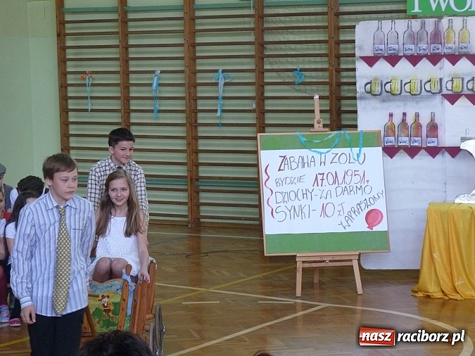 Zdjęcie w galerii na portalu naszraciborz.pl: Dzień otwarty w szkole w Tworkowie i zolyty na Śląsku wiadomości z regionu