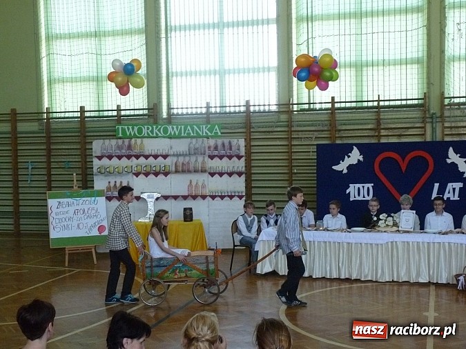 Zdjęcie w galerii na portalu naszraciborz.pl: Dzień otwarty w szkole w Tworkowie i zolyty na Śląsku wiadomości z regionu