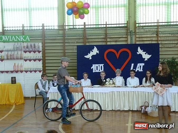 Zdjęcie w galerii na portalu naszraciborz.pl: Dzień otwarty w szkole w Tworkowie i zolyty na Śląsku wiadomości z regionu