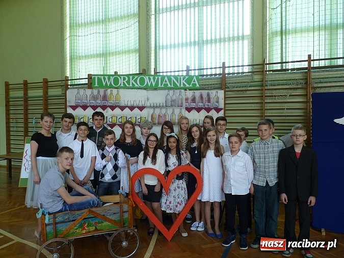 Zdjęcie w galerii na portalu naszraciborz.pl: Dzień otwarty w szkole w Tworkowie i zolyty na Śląsku wiadomości z regionu