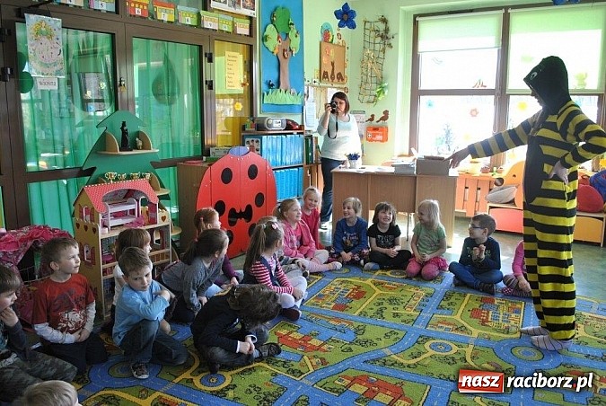 Zdjęcie w galerii na portalu naszraciborz.pl: Uczniowie Budowlanki edukują już w przedszkolu  wiadomości z regionu