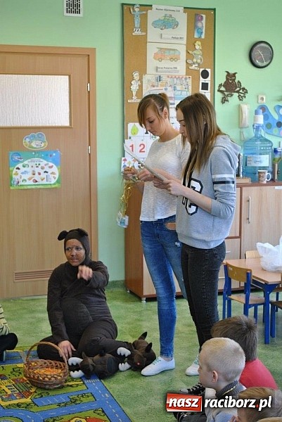 Zdjęcie w galerii na portalu naszraciborz.pl: Uczniowie Budowlanki edukują już w przedszkolu  wiadomości z regionu