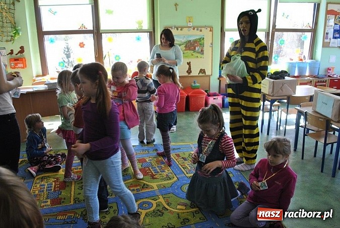 Zdjęcie w galerii na portalu naszraciborz.pl: Uczniowie Budowlanki edukują już w przedszkolu  wiadomości z regionu