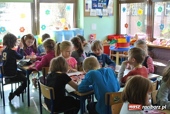 Zdjęcie w galerii na portalu naszraciborz.pl: Uczniowie Budowlanki edukują już w przedszkolu  wiadomości z regionu