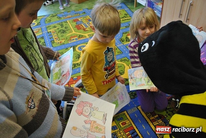 Zdjęcie w galerii na portalu naszraciborz.pl: Uczniowie Budowlanki edukują już w przedszkolu  wiadomości z regionu