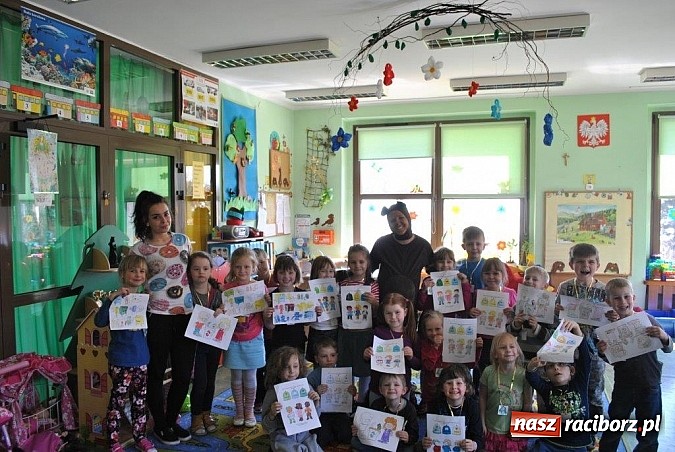 Zdjęcie w galerii na portalu naszraciborz.pl: Uczniowie Budowlanki edukują już w przedszkolu  wiadomości z regionu