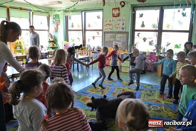 Zdjęcie w galerii na portalu naszraciborz.pl: Uczniowie Budowlanki edukują już w przedszkolu  wiadomości z regionu