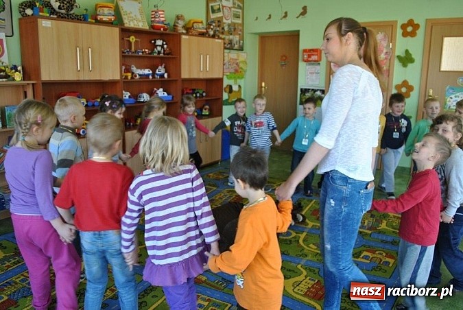 Zdjęcie w galerii na portalu naszraciborz.pl: Uczniowie Budowlanki edukują już w przedszkolu  wiadomości z regionu