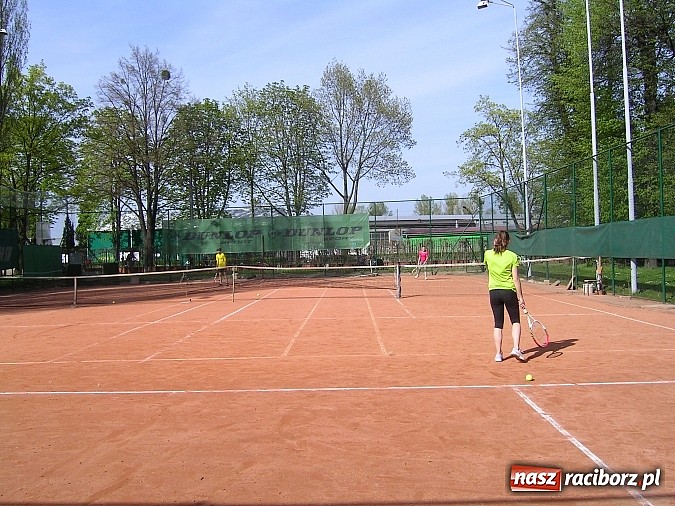 Zdjęcie w galerii na portalu naszraciborz.pl: Tenisowe zmagania o Puchar Prezydenta Raciborza wiadomości z regionu