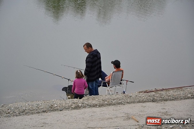 Zdjęcie w galerii na portalu naszraciborz.pl: Krzyżanowice - wędkarze rozpoczęli sezon  wiadomości z regionu