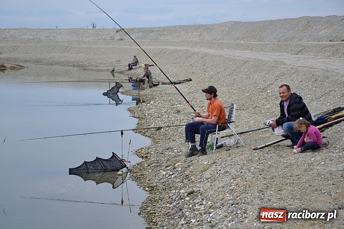 Zdjęcie w galerii na portalu naszraciborz.pl: Krzyżanowice - wędkarze rozpoczęli sezon  wiadomości z regionu