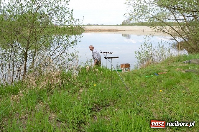 Zdjęcie w galerii na portalu naszraciborz.pl: Krzyżanowice - wędkarze rozpoczęli sezon  wiadomości z regionu
