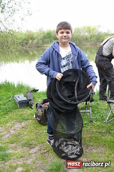 Zdjęcie w galerii na portalu naszraciborz.pl: Krzyżanowice - wędkarze rozpoczęli sezon  wiadomości z regionu