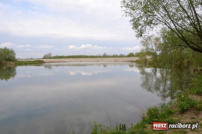 Zdjęcie w galerii na portalu naszraciborz.pl: Krzyżanowice - wędkarze rozpoczęli sezon  wiadomości z regionu