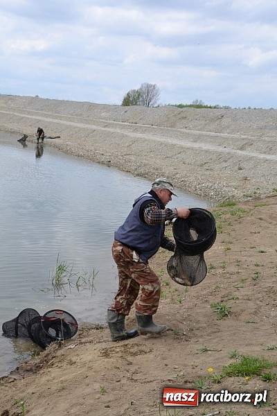 Zdjęcie w galerii na portalu naszraciborz.pl: Krzyżanowice - wędkarze rozpoczęli sezon  wiadomości z regionu