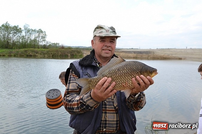 Zdjęcie w galerii na portalu naszraciborz.pl: Krzyżanowice - wędkarze rozpoczęli sezon  wiadomości z regionu