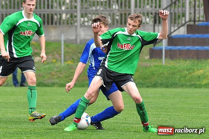 Zdjęcie w galerii na portalu naszraciborz.pl: Dwa gole Chroboczka dały trzy punkty Nędzy wiadomości z regionu
